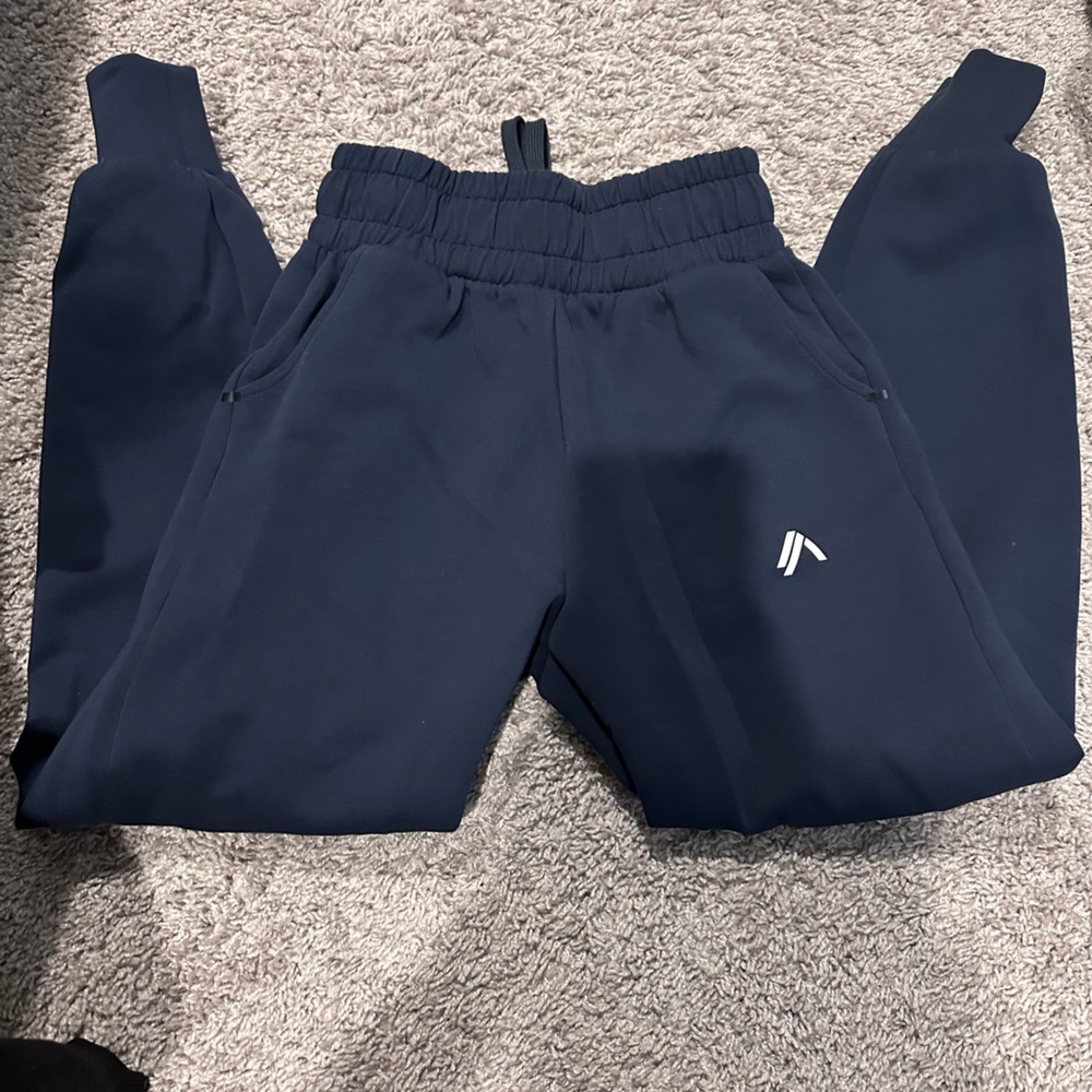 Alphalete joggers